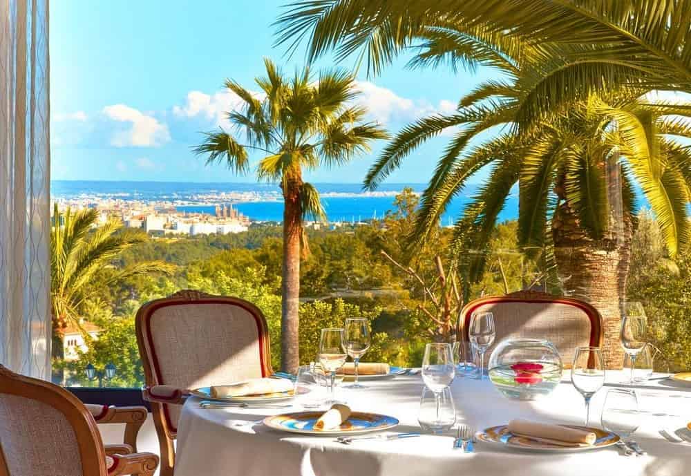 Lunch Al Fresco