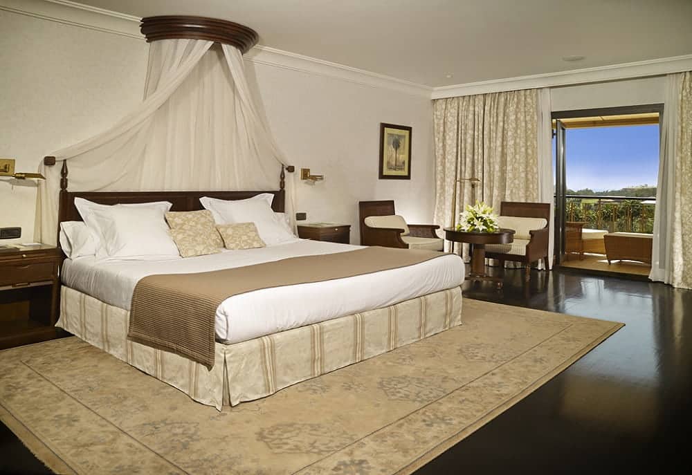 Hotel Las Madrigueras bedroom