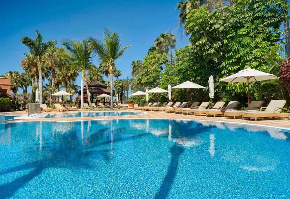 Hotel Las Madrigueras pool
