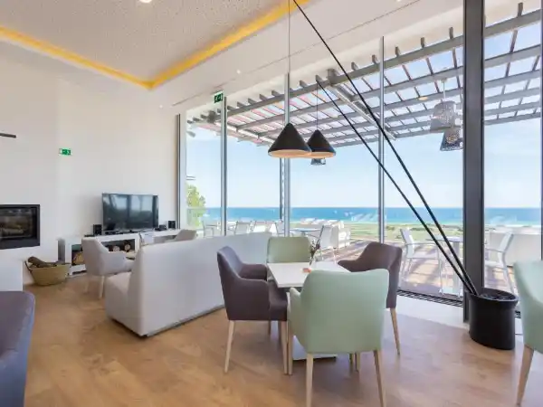 Palmares Beach House Hotel