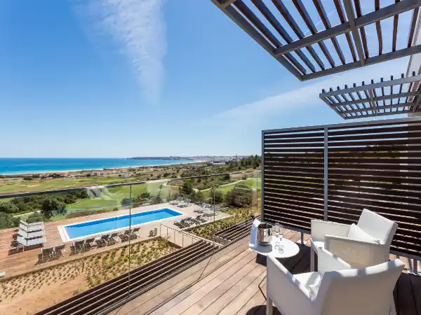 Palmares Beach House Hotel