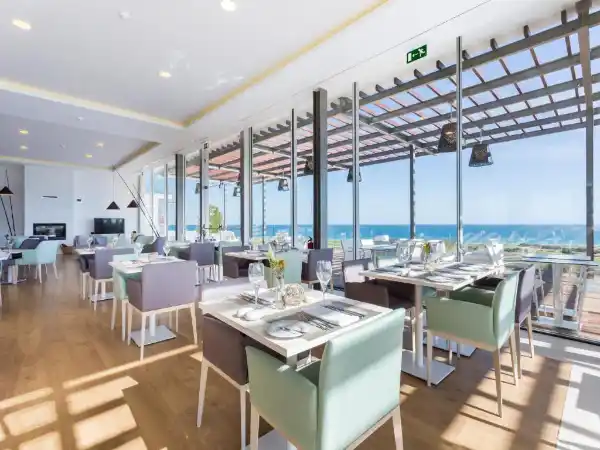 Palmares Beach House Hotel