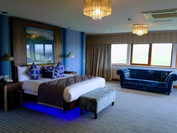 Diamond Coast Hotel 600