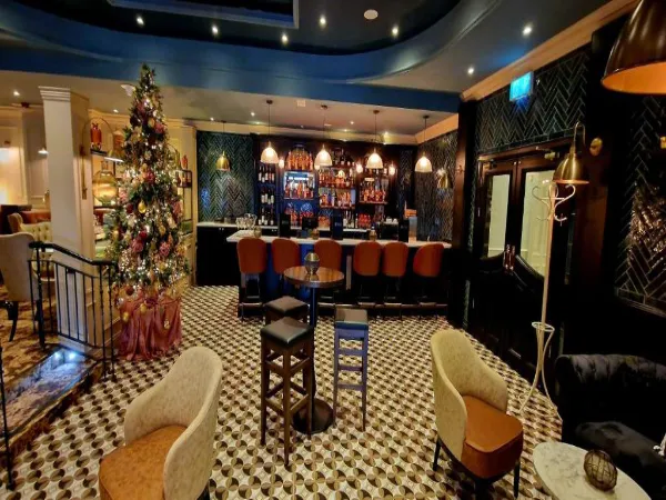 Diamond Coast Hotel 600