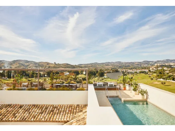 La Zambra Resort